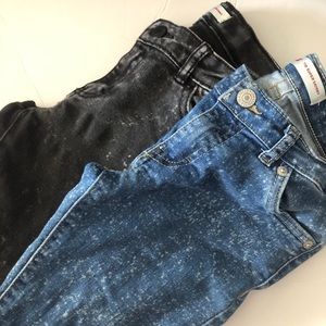 2 Pairs of Levis Girl Skinny Jeans